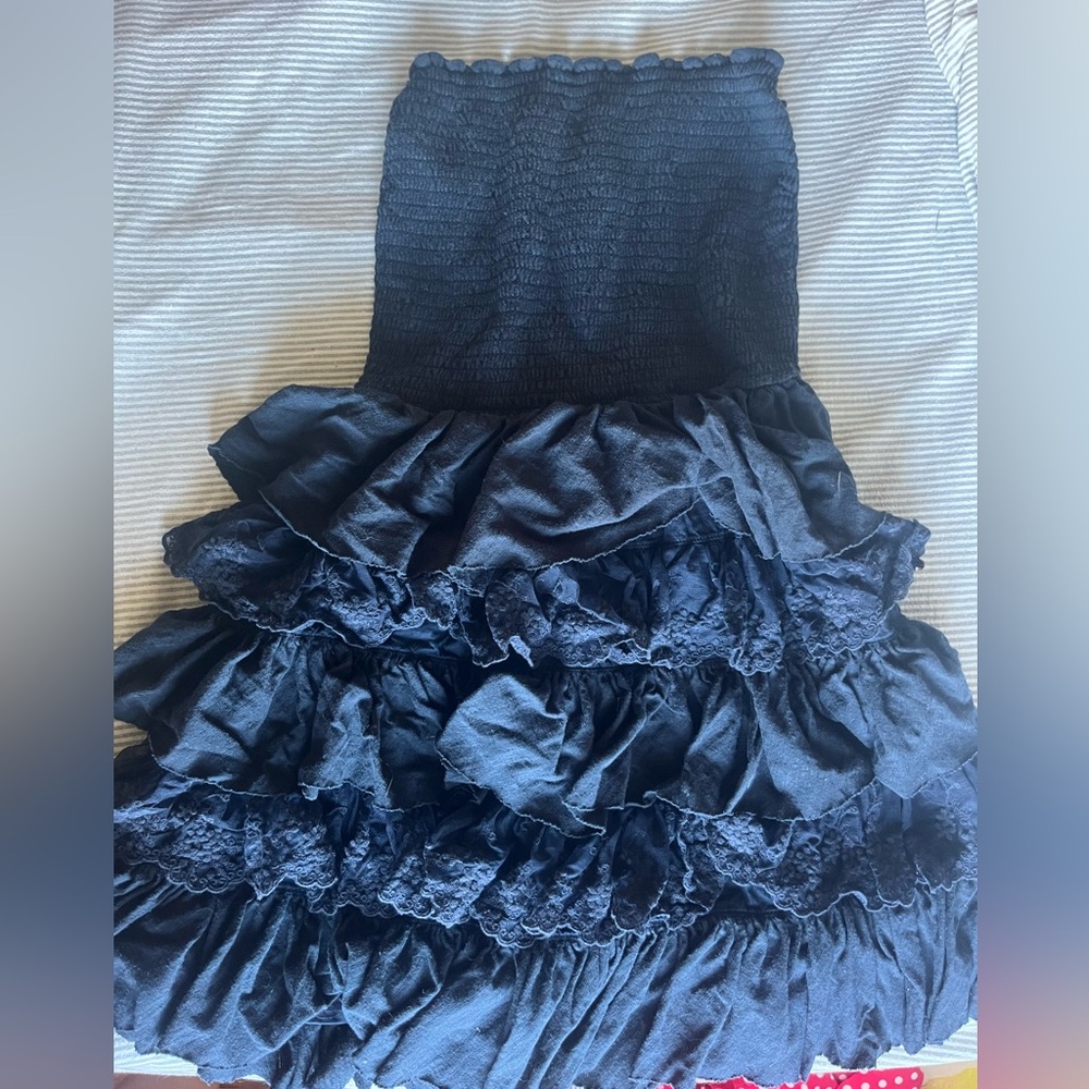GILLY HICKS strapless dress